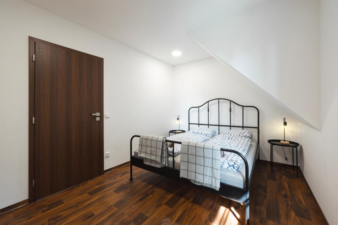 Apartmany Eli A Naty 데슈트네 프 오를리츠키흐 호라 외부 사진